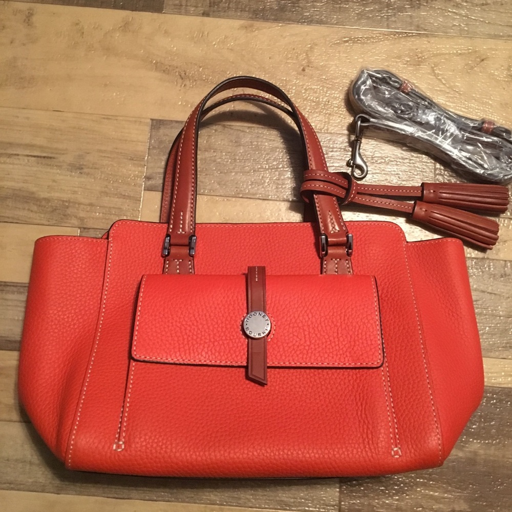 DOONEY & BOURKE CUTE PURSE LEATHER
